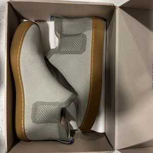 Rothy’s Chelsea High Top Sneaker Sage size 9 worn once!